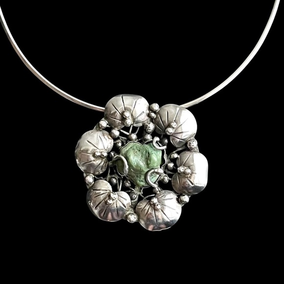 Mary Gage sterling silver green turquoise flower brooch pin - Picture 3 of 11